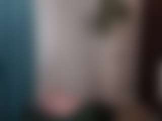 Live cam show with LauriTrucchio - Flirt White on livesuperchat.net | russian federation