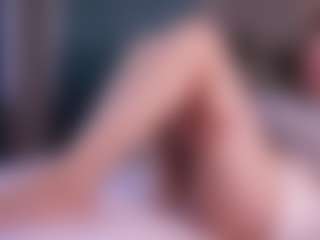Live cam show with LauriTrucchio - Booty on madthumbs