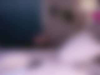 Live cam show with LauriTrucchio - Booty on Milfs Live