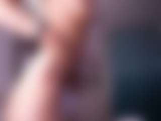 Live cam show with LauriTrucchio - Ice on Camsoda