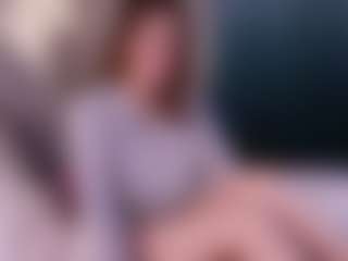 Live cam show with LauriTrucchio - Doggy on Camsoda