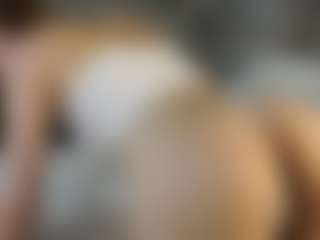 Show live cam dengan LauriTrucchio - Ice di Camsoda