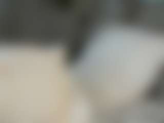 Live cam show with LauriTrucchio - Kisses on Camsoda