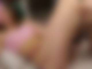 Live cam show with LauriTrucchio - Cute on liverealitysex.com