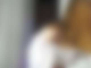 Live cam show with LauriTrucchio - Normal on madthumbs