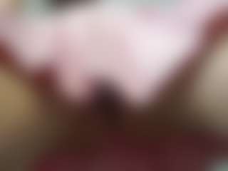 Live cam show with LauriTrucchio - Flashing on madthumbs