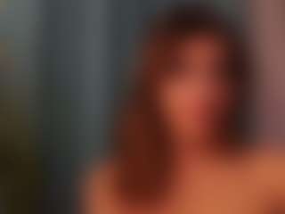 Live cam show with LauriTrucchio - Doggy on chickslive.net
