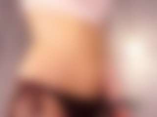 LauriTrucchio's Live Sex Cam Show