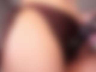 Live cam show with LauriTrucchio - Doggy on Camsoda