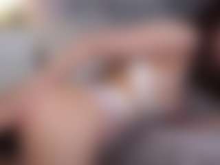 Live cam show with LauriTrucchio - Thong on Milfs Live