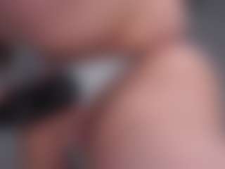 Live cam show with LauriTrucchio - Flirt White on Milfs Live | united kingdom