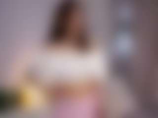 Live cam show with LauriTrucchio - Normal on Uber Horny