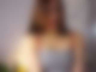 Live cam show with LauriTrucchio - Ice on Camsoda