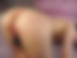 Live cam show with LauriTrucchio - Doggy on Camsoda