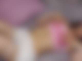 Live cam show with LauriTrucchio - Flashing on alttransgirls