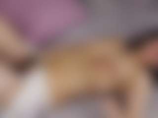 Live cam show with LauriTrucchio - Average on sexylivex.com