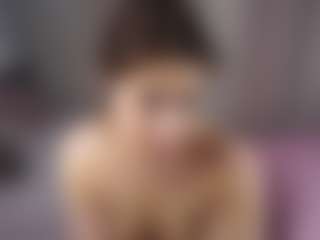 Live cam show with LauriTrucchio - Camel Toe on Fit Hotties