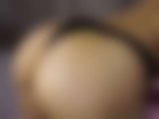 Live cam show with LauriTrucchio - Grey Eyes on eurowanks.com
