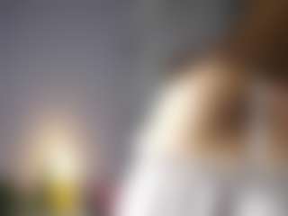 Live cam show with LauriTrucchio - Tongue on sexytreat.net