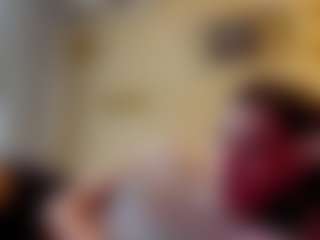 Live cam show with RoselleAvary - Moaning on Camsoda
