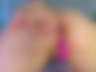 Live cam show with carol-jc - Smoking on Camsoda