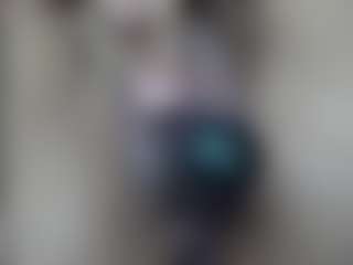 Charlotteeee1's Live Sex Cam Show