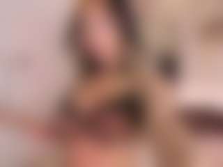 Live cam show with lilith-owens - Average on Camsoda