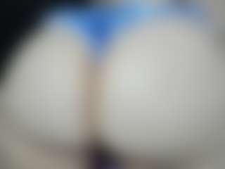 Live cam show with Alexaa Blumm - Ass Clapping on slutload