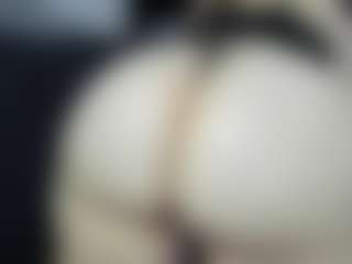 Live cam show with Alexaa Blumm - Anal Toys on sexylive.show