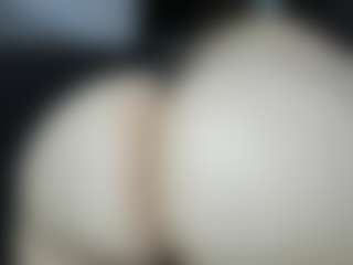 Live cam show with Alexaa Blumm - Ass Clapping on Ass Tok