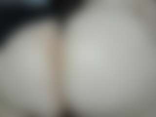 Live cam show with Alexaa Blumm - Natural on CamSodaAdn