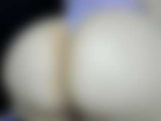 Live cam show with Alexaa Blumm - Erotic Dance on madthumbs