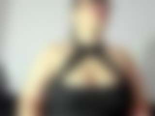 Live cam show with Alexaa Blumm - Petite on CamSodaAdn