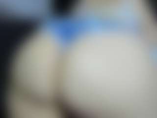 Live cam show with Alexaa Blumm - Big Tits on hrnylive.com