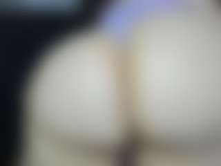 Live cam show with Alexaa Blumm - Big Tits on boobsie.com