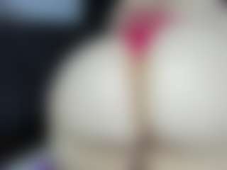 Live cam show with Alexaa Blumm - Creampie on Free Soda