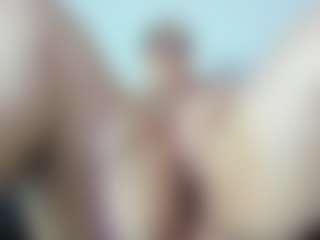 Live cam show with Alexaa Blumm - Ass Clapping on AdultVida.com