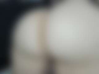 Live cam show with Alexaa Blumm - Gape on Latina Girls