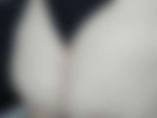 Live cam show with Alexaa Blumm - Ass Clapping on infinitiblacc.com