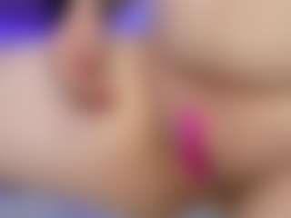 Live cam show with Double-Delight - Eating Pussy on Milfs Live