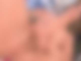 Live cam show with goddess-latin - Black Hair on makecum.org