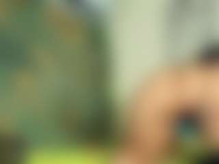 Live cam show with Jade-Roxx - Black Shaved Pussy on realtime-chat