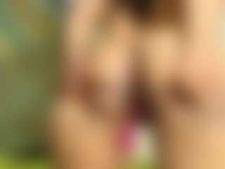 Jade-Roxx MILF webcam performer live streaming