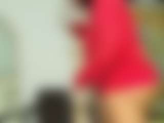 Jade-Roxx MILF webcam performer live streaming