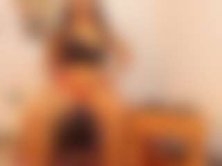 Live cam show with Jade-Roxx - Fingers on Hubzter Live