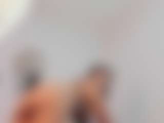 Live cam show with Jade-Roxx - Brown Eyes Black on CamClone