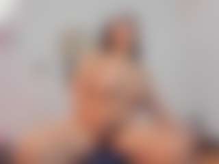 Live cam show with Jade-Roxx - Fingers on Gym Cam Girls