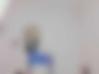 Live cam show with Jade-Roxx - Ebony MILF on Soda Cam