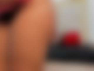 Live cam show with Jade-Roxx - Ebony on Camsoda | colombia