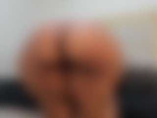 Live cam show with Jade-Roxx - Bedroom Brown Hair on madthumbs